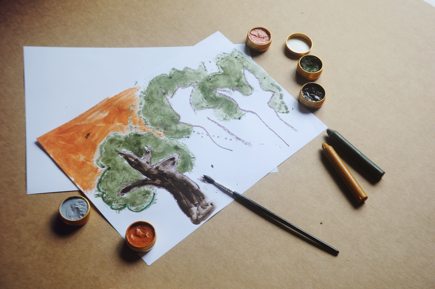 Kids' Natural Earth & Mineral Watercolour Paint Set – 8 Vibrant, Hand-Ground Colours