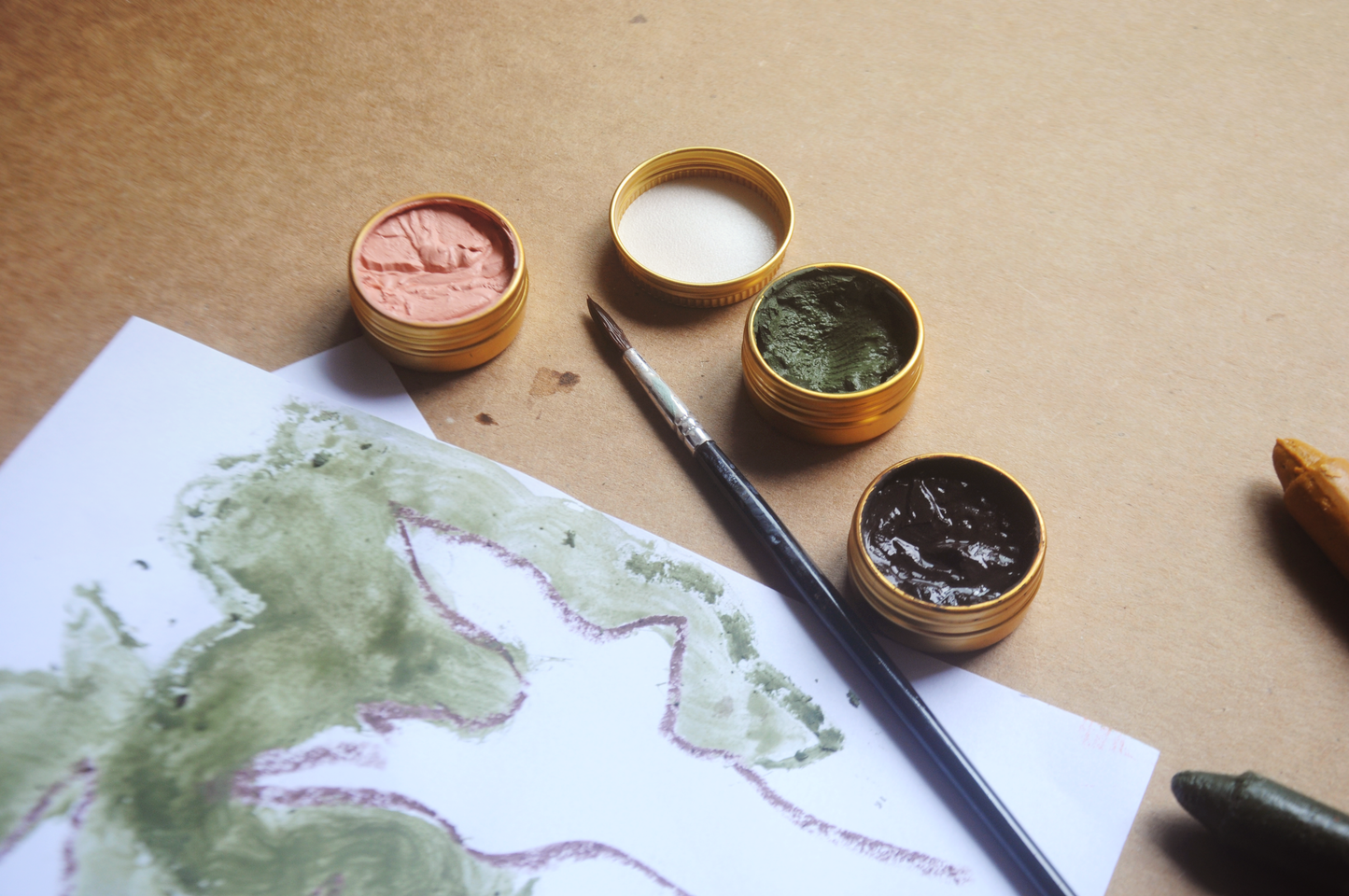 Kids' Natural Earth & Mineral Watercolour Paint Set – 8 Vibrant, Hand-Ground Colours